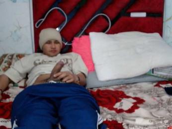 Latin-caliente webcam bongacams model stream image