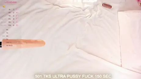 HollyTaillor webcam stripchat model stream image