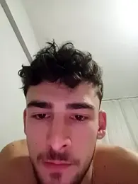 Yasinyasin7 webcam model stream image