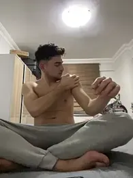 Yasinyasin7 webcam stripchat model stream image