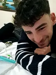 Yasinyasin7 webcam model stream image