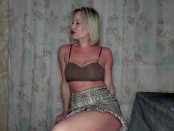 Milfa_hot webcam bongacams model stream image