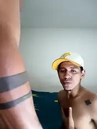 WolVID_XX77 webcam model stream image