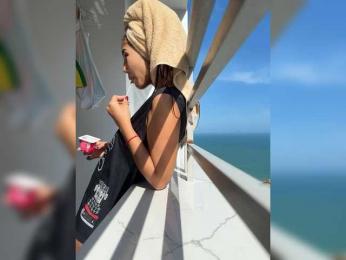 lean-lie webcam bongacams model stream image