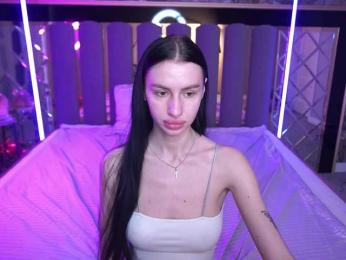 SnowWhiteee webcam bongacams model stream image