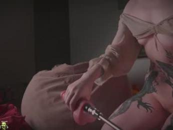 iara_mi webcam model stream image