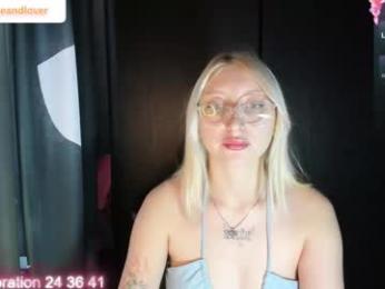 carolineandlover webcam model stream image