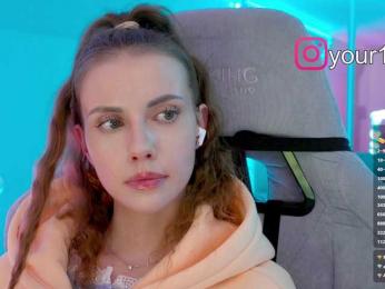 VikkiExtraCheese webcam bongacams model stream image