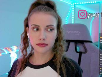 VikkiExtraCheese webcam bongacams model stream image