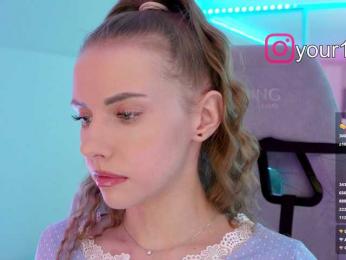 VikkiExtraCheese webcam bongacams model stream image