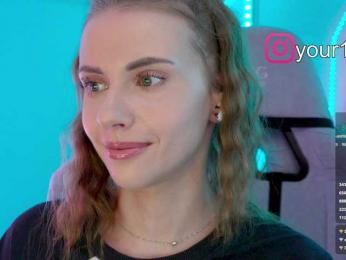 VikkiExtraCheese webcam bongacams model stream image