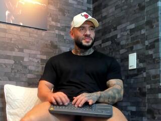 Bruce Dallas webcam model stream image