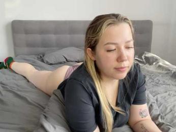 AlyraSun webcam bongacams model stream image
