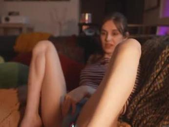 petitecut webcam model stream image