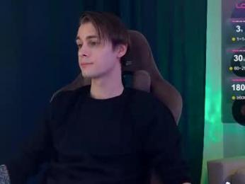 debugmee webcam model stream image