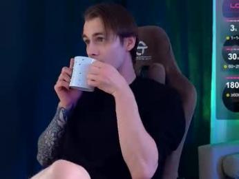 debugmee webcam model stream image