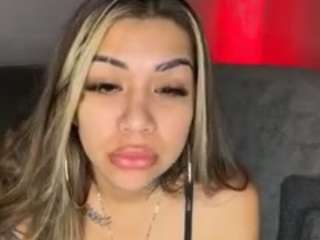 rosieeeyvetteee333 webcam model stream image