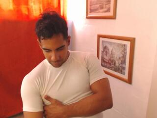 King Raul webcam flirt4free model stream image