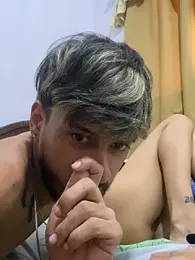 Rouuus12 webcam model stream image