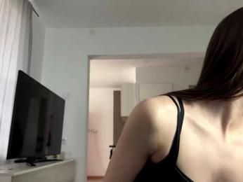 LauraMondella webcam model stream image