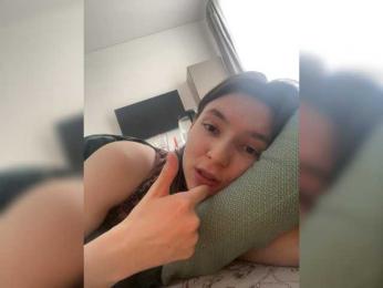 Renaw webcam model stream image