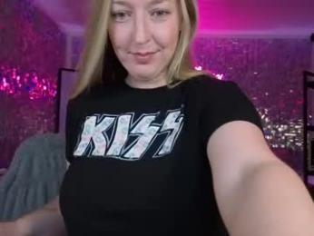lucyallen4201 webcam chaturbate model stream image
