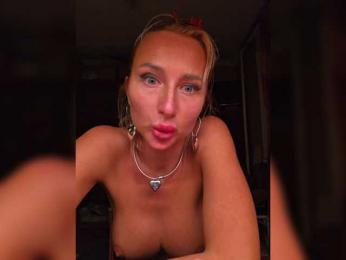 ARotikA webcam bongacams model stream image