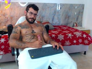 Hanz Col webcam model stream image