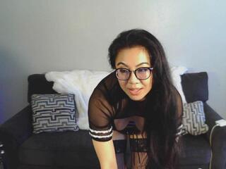 Laci Aioki webcam model stream image