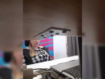 Xo4y-Tpax webcam model stream image