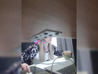 Xo4y-Tpax webcam model stream image