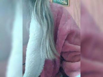 Xo4y-Tpax webcam model stream image