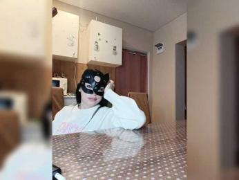 ___Pypsiki___ webcam model stream image