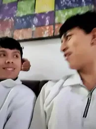 hoot_booys_ webcam model stream image