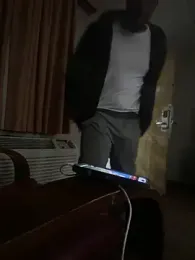 Stressreliever82 webcam model stream image