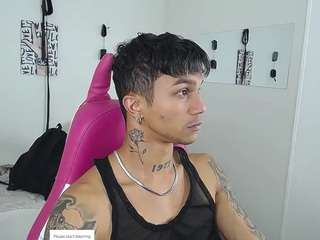 leonardprice1 webcam model stream image