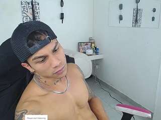 leonardprice1 webcam camsoda model stream image