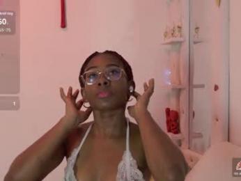 mila_n_max webcam model stream image