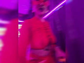 ShowTwins webcam model stream image