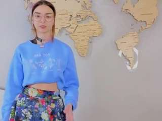 karolyntijernia webcam model stream image