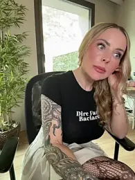 EmaSalis webcam model stream image