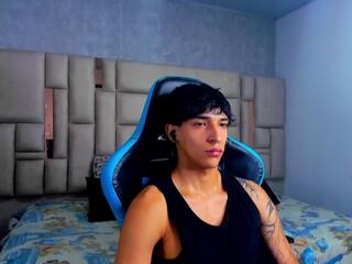 Croy Myers webcam model stream image