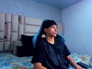 Croy Myers webcam model stream image