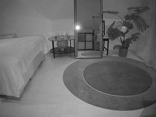 voyeurcam-julmodels-whitebed-6 webcam camsoda model stream image