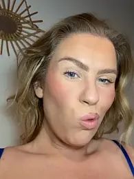 Charleigh_xx webcam model stream image