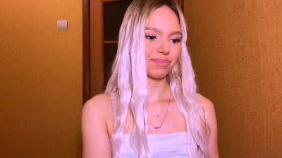 IngridKoehn webcam model stream image