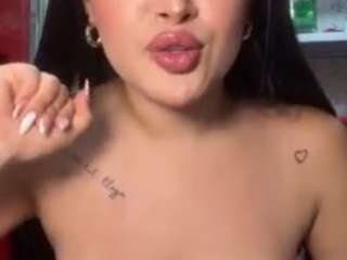 sara-funn webcam model stream image