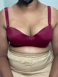 J-hens90 webcam model stream image