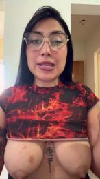 Momii28 webcam cam4 model stream image