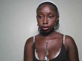 Boughie-birdy webcam bongacams model stream image